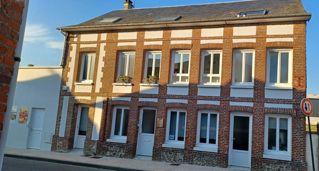 Lin Et L'Hote Preaux Bagian luar foto